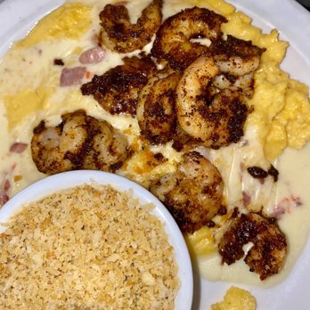 Driftwood Bistro - Wild Georgia Shrimp and Grits, squash casserole - Cafes Near Me - Island, Georgia