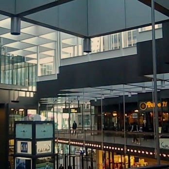 Minneapolis Skyway System - The Crystal Court is at the center of the Skyway's this is the view from Skyway level - Local Flavor Near Me - Minneapolis, Minnesota