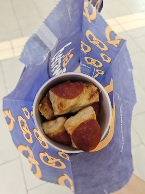 Auntie Anne's by null