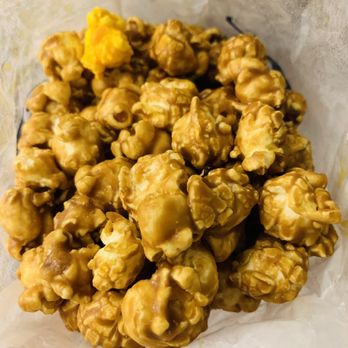 Garrett Popcorn Shops - Caramel popcorn - Popcorn Shops Near Me - Chicago, Illinois Garrett Popcorn Shops - Caramel popcorn - Popcorn Shops Near Me - Chicago, Illinois