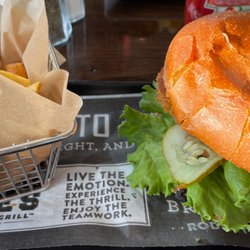 Shoeless Joe's Sports Grill - Niagara - Lumberjack
