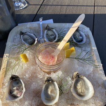 Rava Wines - 6 oysters - Wine Tasting Room Near Me - Paso Robles, California Rava Wines - 6 oysters - Wine Tasting Room Near Me - Paso Robles, California