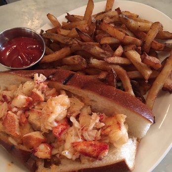 Neptune Oyster - Maine Lobster Roll Sandwich - Seafood Near Me - Boston, Massachusetts