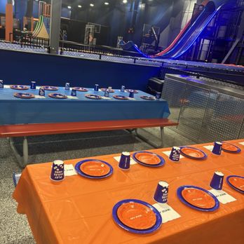Sky Zone Trampoline Park - Trampoline Parks Near Me - Virginia Beach, Virginia