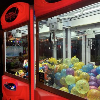 Bowlero Fair Lawn - Bowling Near Me - Fair Lawn, New Jersey