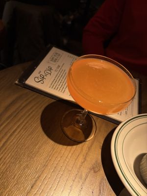 Gus' Sip & Dip by null