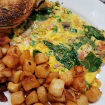 The Howling Rooster - Vegetable omelette - Breakfast & Brunch Near Me - Buffalo, New York The Howling Rooster - Vegetable omelette - Breakfast & Brunch Near Me - Buffalo, New York