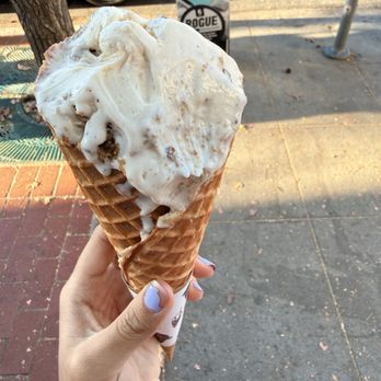 An's Dry Cleaning - Chocolate chip cookie | Brown butter - Gelato Near Me - San Diego, California An's Dry Cleaning - Chocolate chip cookie | Brown butter - Gelato Near Me - San Diego, California