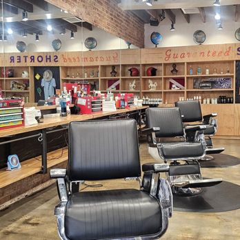 Arrow - Plaza Midwood - Interior - Barbers Near Me - Charlotte, North Carolina Arrow - Plaza Midwood - Interior - Barbers Near Me - Charlotte, North Carolina