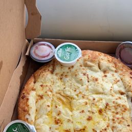 The garlic on the pizza