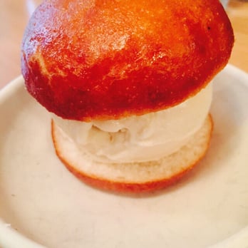 BAO - Soho - Ice cream bao (Horlicks flavored) - Taiwanese Near Me - London, XGL BAO - Soho - Ice cream bao (Horlicks flavored) - Taiwanese Near Me - London, XGL