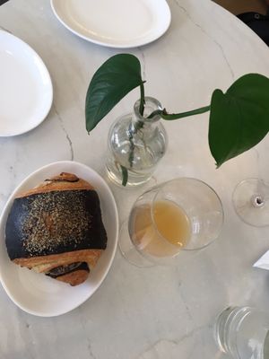 The Lynhall No. 3945 Edina by null