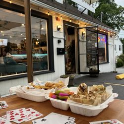 Ashur Cafe - Outside such a vibe too