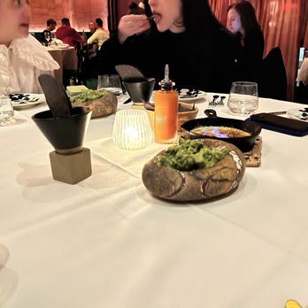 Limusina - Guacamole and queso fundido - Mexican Near Me - New York, New York