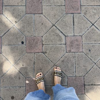 Chill Nails - Regular pedi - Nail Salons Near Me - North Hollywood, California