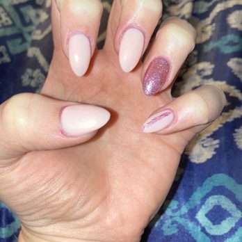 Glamour Nail Spa For You - Nails done by Quinn. - Nail Salons Near Me - Chicago, Illinois