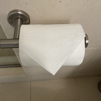 General Cleaning01 - Folded toilet paper - Home Cleaning Near Me