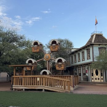 Pinnacle Peak - Steakhouses Near Me - Tucson, Arizona