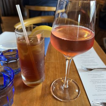 The Shuckery - Iced tea & Rose' - Seafood Near Me - Petaluma, California The Shuckery - Iced tea & Rose' - Seafood Near Me - Petaluma, California