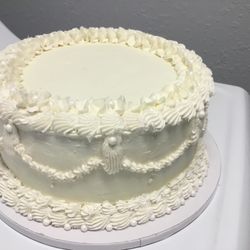 Simply Southern Bakery - Wedding Cake, Vintage decor!