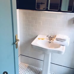 Hôtel Silky by HappyCulture - Salle de bain dans la chambre simple .