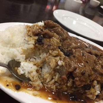 Shun Won Chinese Restaurant - Beef and black bean sauce over rice. - Cantonese Near Me - Flushing, New York Shun Won Chinese Restaurant - Beef and black bean sauce over rice. - Cantonese Near Me - Flushing, New York