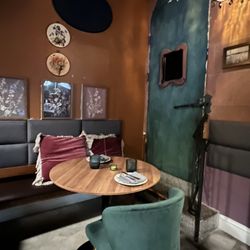 Beth's - Cute and cozy corner!