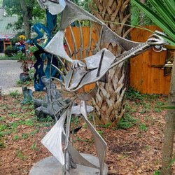 Palmetto Oaks Sculpture Garden - Sculpure artwork by Stephen Kishel.