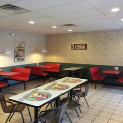 Fox's Pizza Den - Plenty of seating for groups.