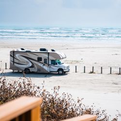 RVshare - Class C rental for Galveston, TX.