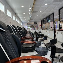 Got Nails ! - Wonder why their seats are all empty!?!?