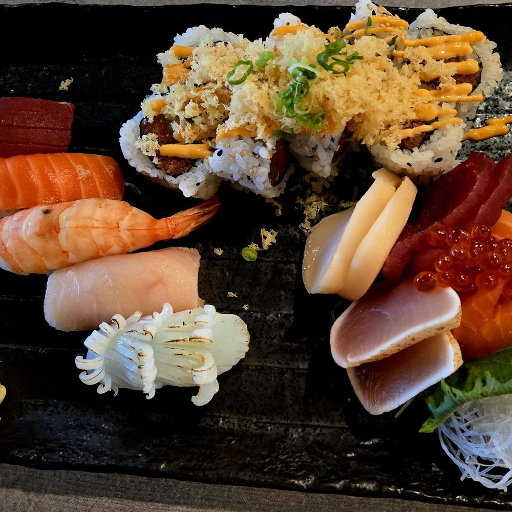 Sashimi and spicy tuna sushi Sashimi and spicy tuna sushi
