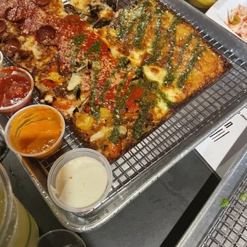 Underground Pizza - Pizza sampler - Pizza Near Me - Baltimore, Maryland