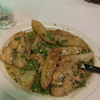 La Scarola - Chicken Vesuvio Served with vesuvio potatoes, wine and peas (garlic sauce). Choice of chicken breast or 1/2 chicken. - Italian Near Me - Chicago, Illinois La Scarola - Chicken Vesuvio Served with vesuvio potatoes, wine and peas (garlic sauce). Choice of chicken breast or 1/2 chicken. - Italian Near Me - Chicago, Illinois