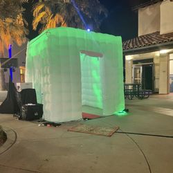 Kacey's Karaoke & Photobooth - Inflatable Photobooth with LED changing lights