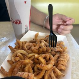 curly fries with parmesan and garlics seasoning