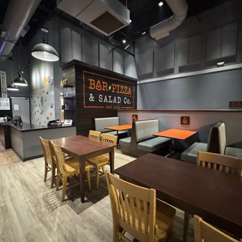 Bar Pizza & Salad - Inside - Pizza Near Me - Mansfield, Massachusetts