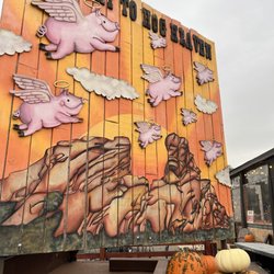 Piggin' Out Smokehouse