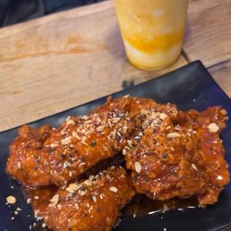 Wings Regular (8PCS) - Thai sweet and spicy sauce Wings Regular (8PCS) - Thai sweet and spicy sauce