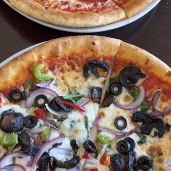 Red Rooster Brick Oven - The Herbivore Pepperoni Pizza - Pizza Near Me - San Rafael, California Red Rooster Brick Oven - The Herbivore Pepperoni Pizza - Pizza Near Me - San Rafael, California
