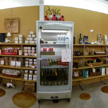 Cardinal Point Vineyard & Winery - Wineries Near Me - Afton, Virginia