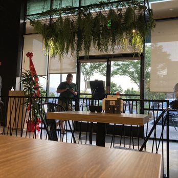 Mr Pho California Kitchen - Inside waiting area and decor - Vietnamese Near Me - Walnut, California
