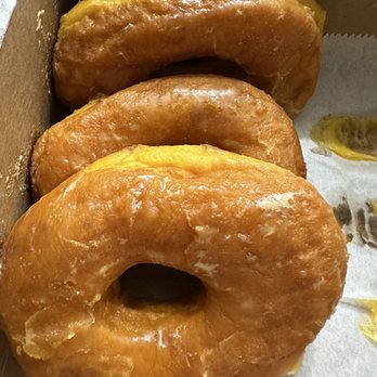 Round Rock Donuts - Glazed donuts - Bakeries Near Me - Round Rock, Texas