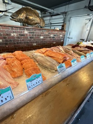 Motts Channel Seafood by null