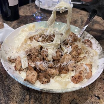 Palermo Trattoria Pizzeria - Chicken alfredo - Italian Near Me - Midlothian, Virginia