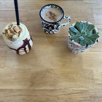 Pradera Brunch - Dulce de leche frappe, abuelitas hot chocolate. - Breakfast & Brunch Near Me - Baldwin Park, California Pradera Brunch - Dulce de leche frappe, abuelitas hot chocolate. - Breakfast & Brunch Near Me - Baldwin Park, California