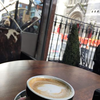 Bestseller Bookshop - Latte. - Bookstores Near Me - Dublin, D