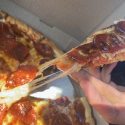 Marathon Pizza House - Pepperoni pizza