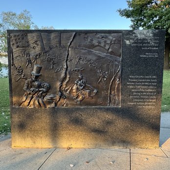 Lincoln Memorial - 08.28.25 4 Bas Reliefs depict Lincoln's formative years in Kentucky, his leadership of a house divided, his hatred of slavery - Landmarks & Historical Buildings Near Me