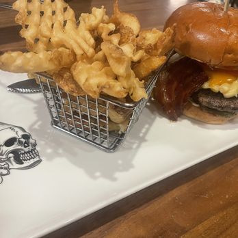 Guy Fieri's Foxwoods Kitchen & Bar - American Near Me - Mashantucket, Connecticut Guy Fieri's Foxwoods Kitchen & Bar - American Near Me - Mashantucket, Connecticut